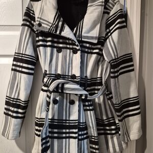Plaid Women's Coat - Black and White